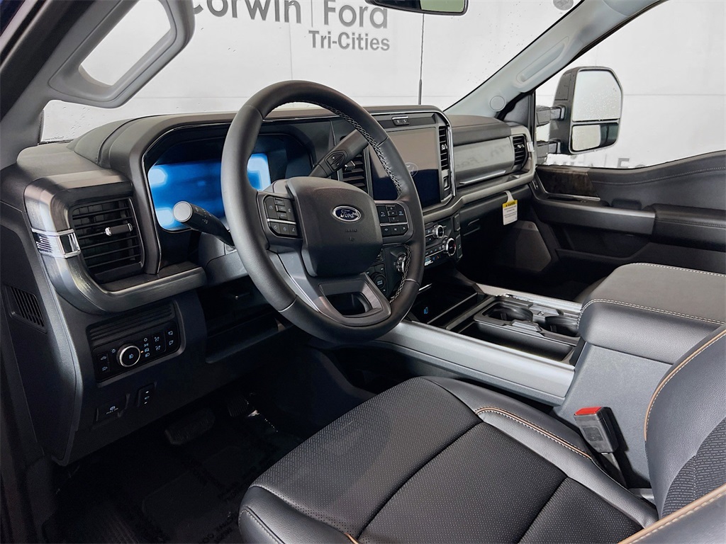 2025 Ford F-250 Lariat photo 3