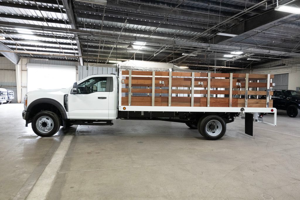 2025 Ford F-550 Chassis XL