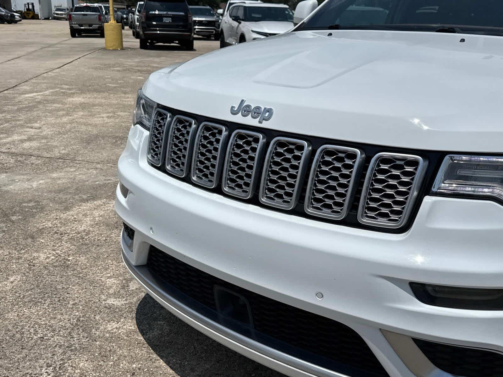 2021 Jeep Grand Cherokee Summit photo 3