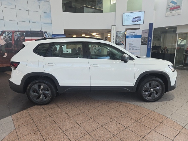 2025 Volkswagen Taos S photo 8