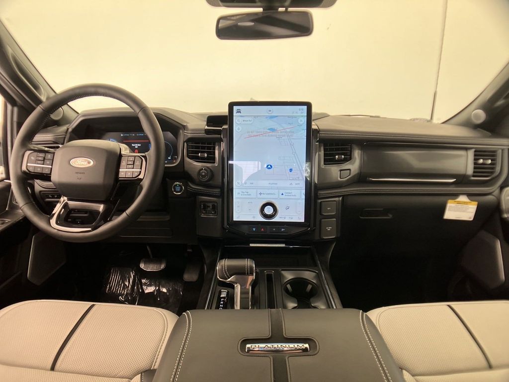 2023 Ford F-150 Lightning Platinum photo 3