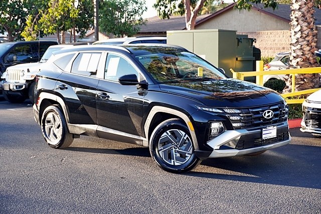 Used 2025 Gray Hyundai Blue image 2