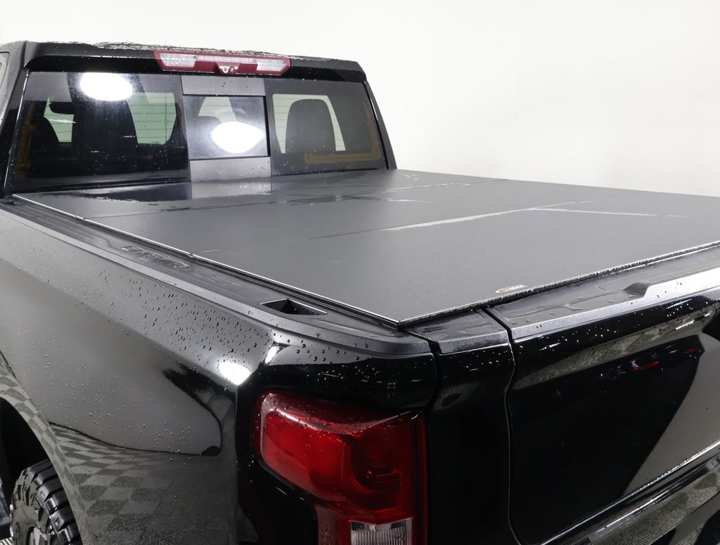 2022 Chevrolet Silverado 1500 High Country photo 5