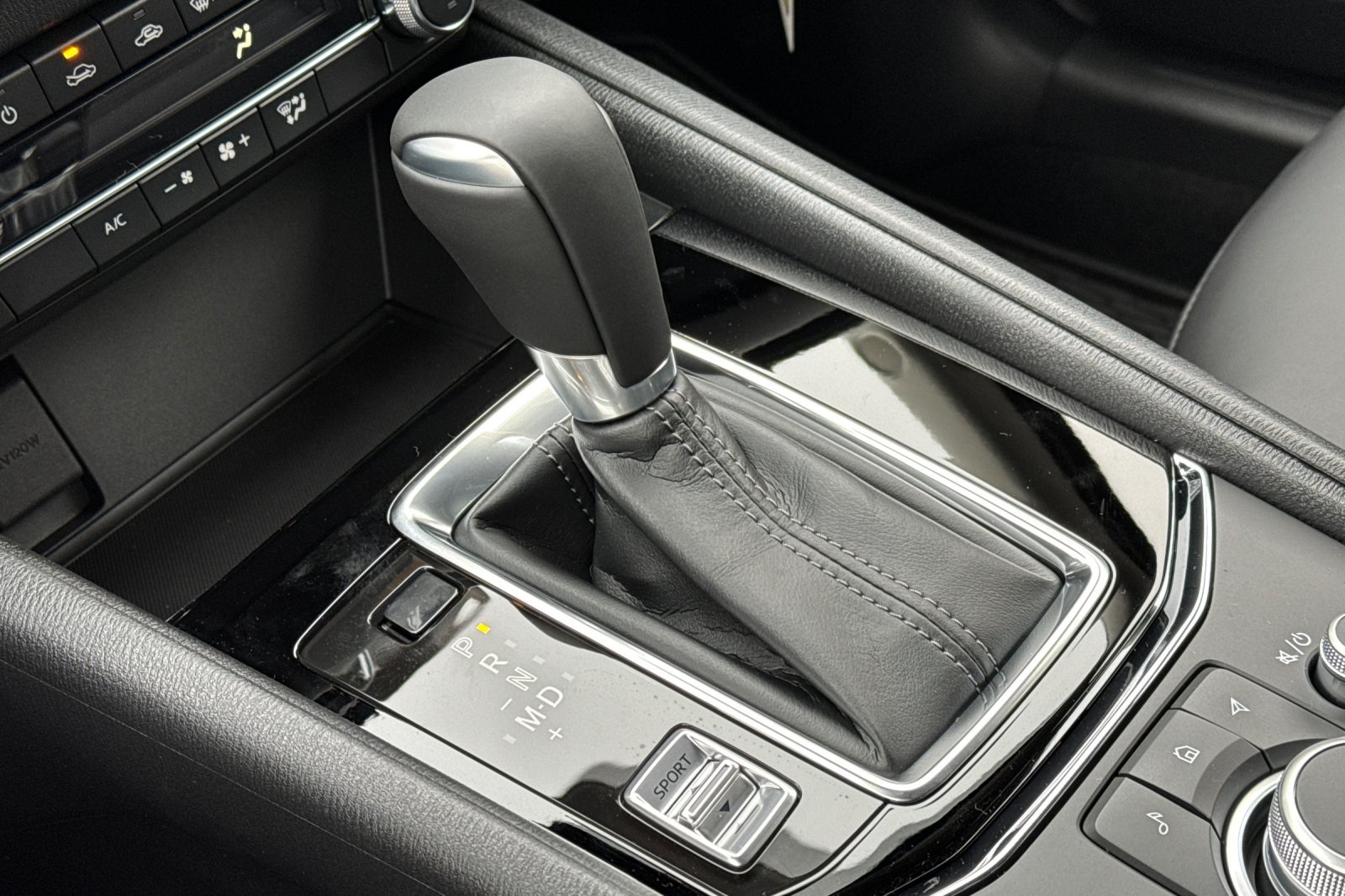 2025 Mazda CX-5 2.5 Select photo 17