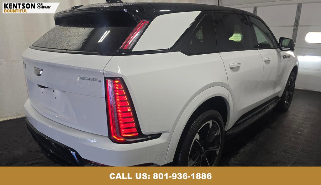 2025 Cadillac Escalade IQ Sport photo 4