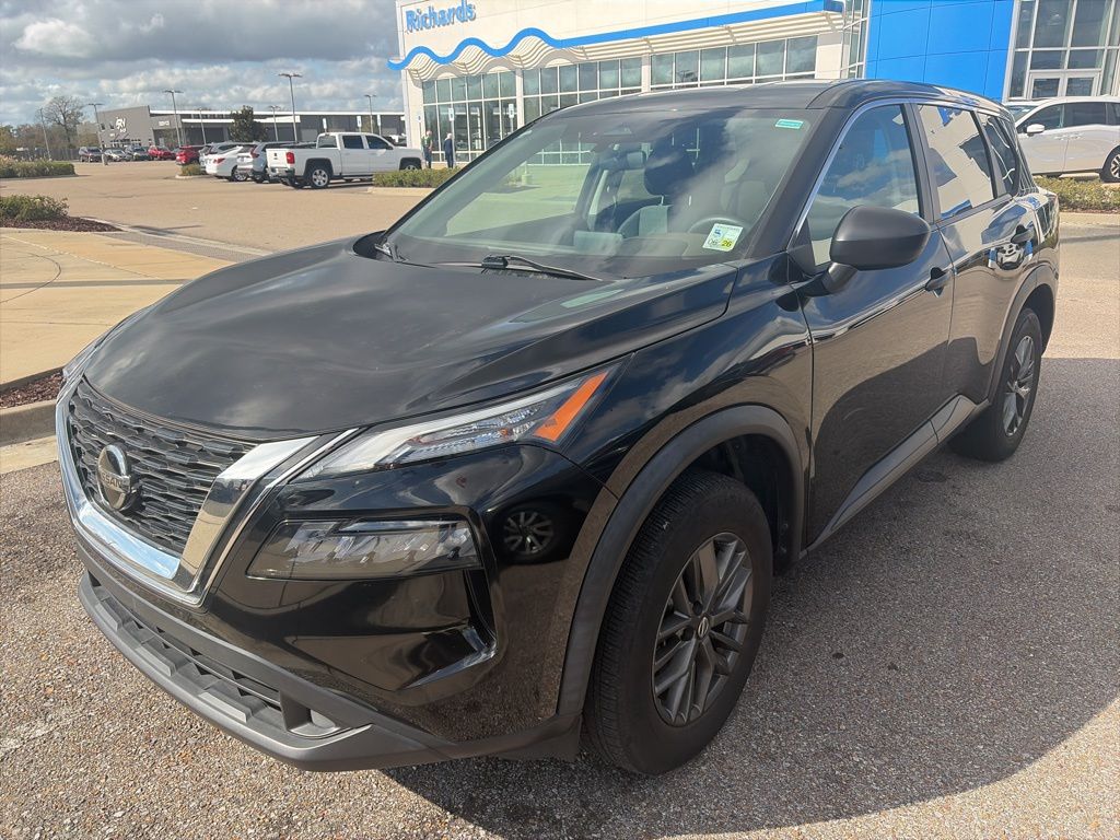 2021 Nissan Rogue S's photo