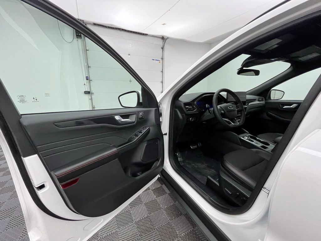 2024 Ford Escape ST-Line Select photo 10
