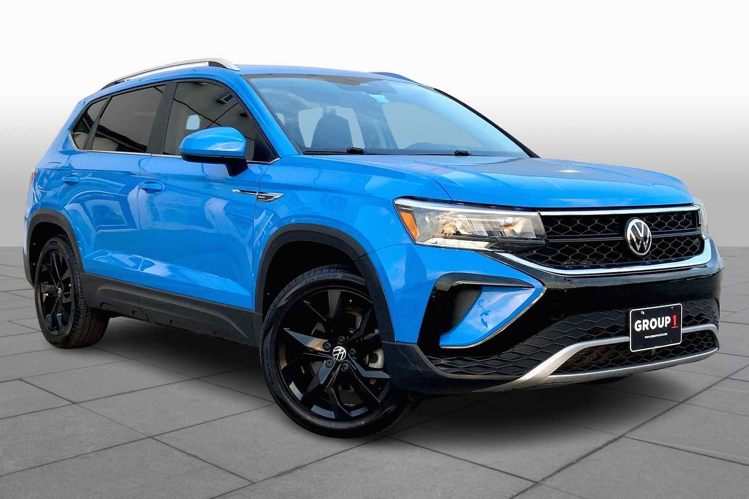 2022 Volkswagen Taos SE photo 2