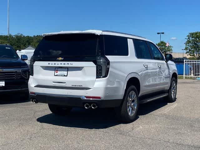 2025 Chevrolet Suburban Premier photo 3