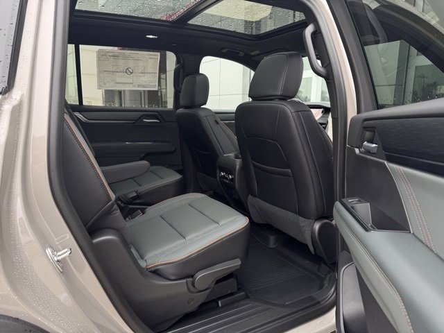 2026 Gmc Acadia AT4 photo 9