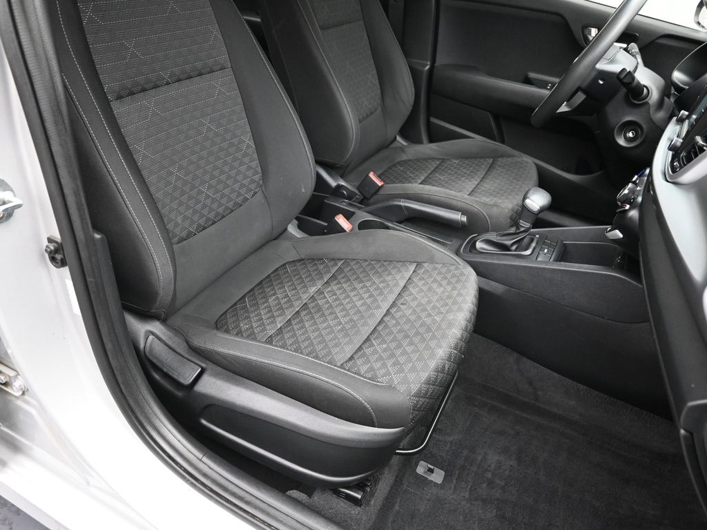 2020 Kia Rio LX photo 21