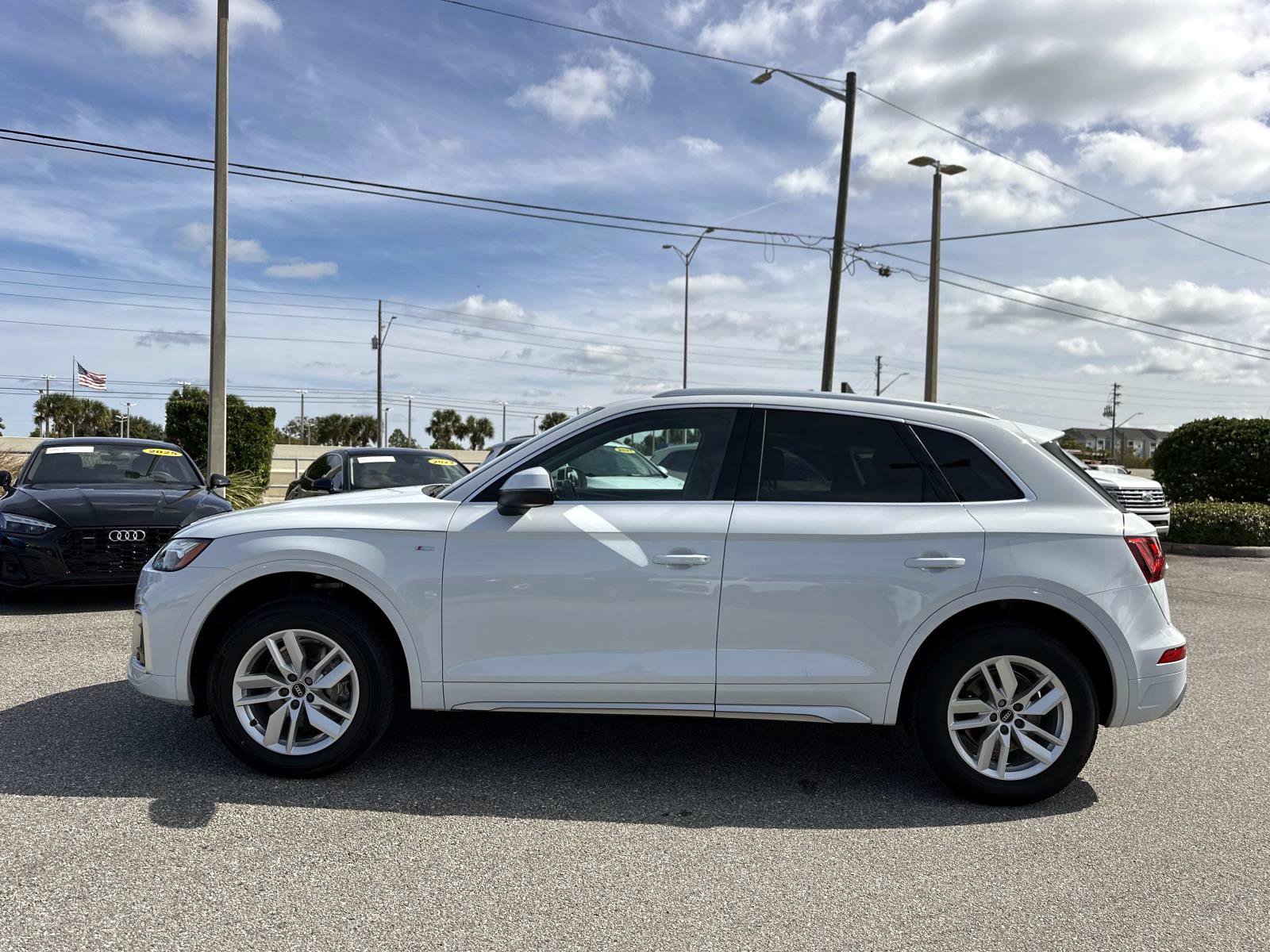 2023 Audi Q5 S line Premium 45 TFSI photo 3