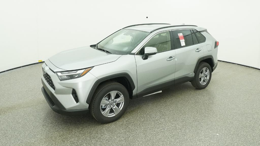 2025 Toyota RAV4 XLE's photo