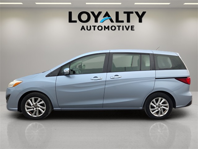 2013 Mazda Mazda5 Sport photo 2