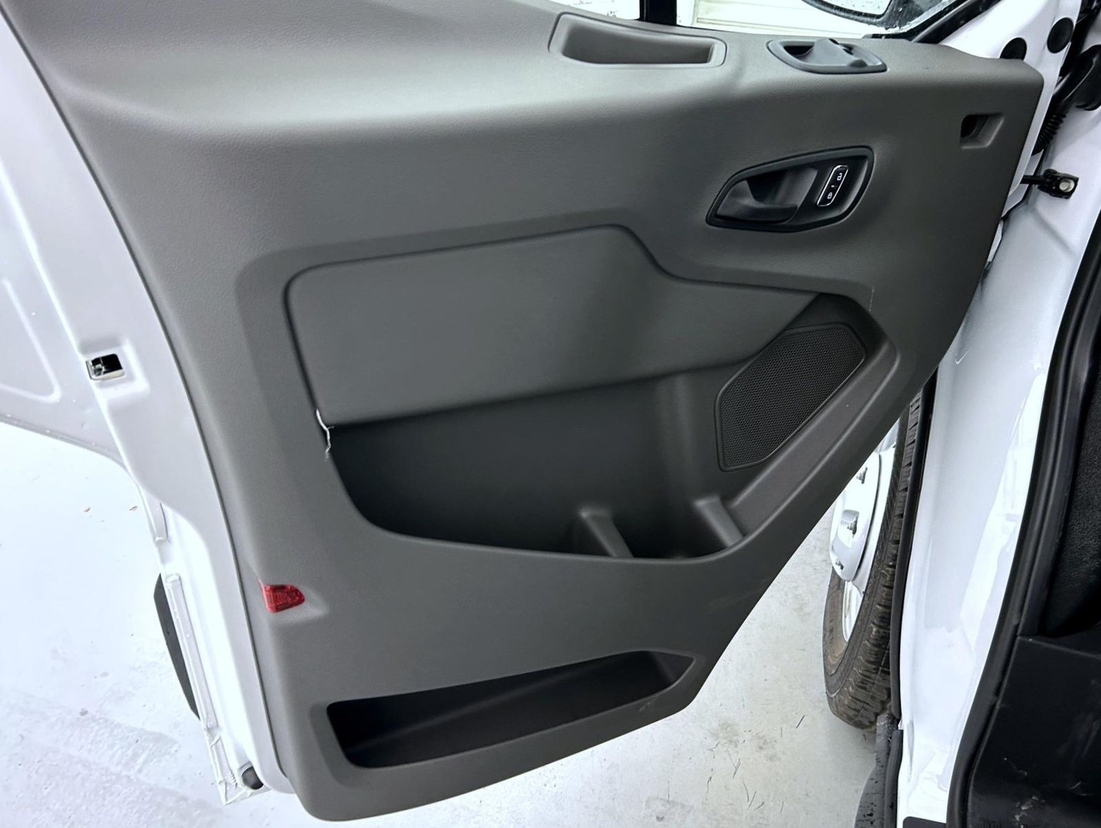 2025 Ford Transit photo 8