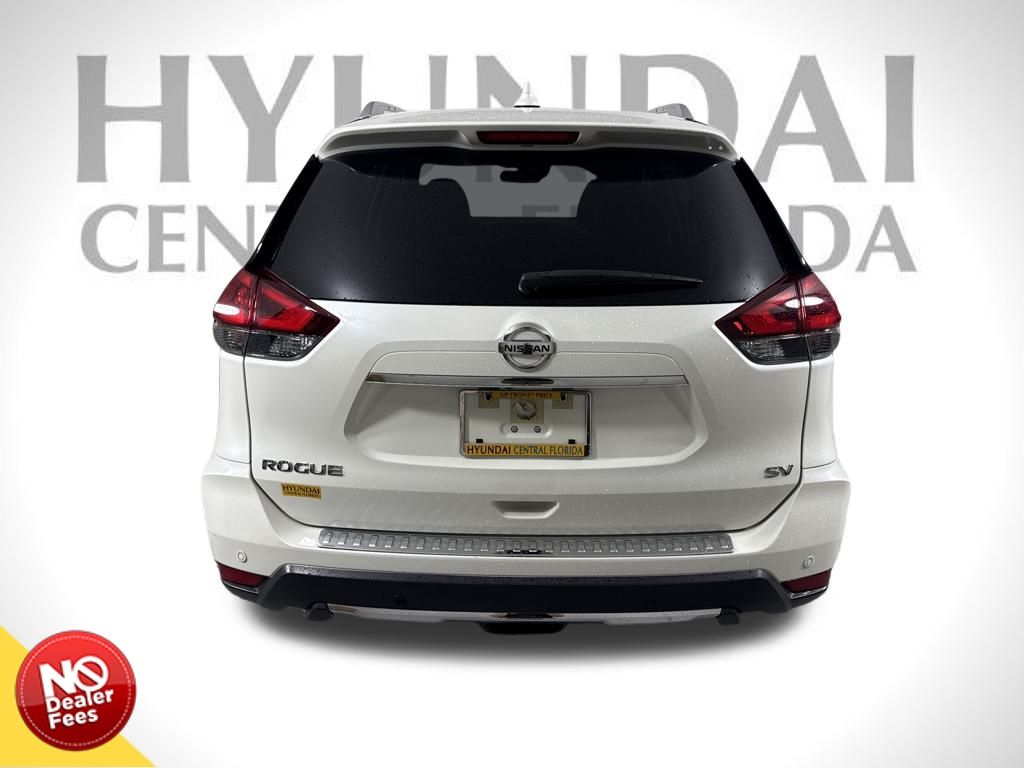 2019 Nissan Rogue SV photo 4