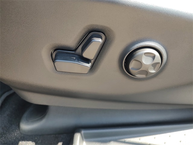 2026 Chrysler Pacifica photo 26