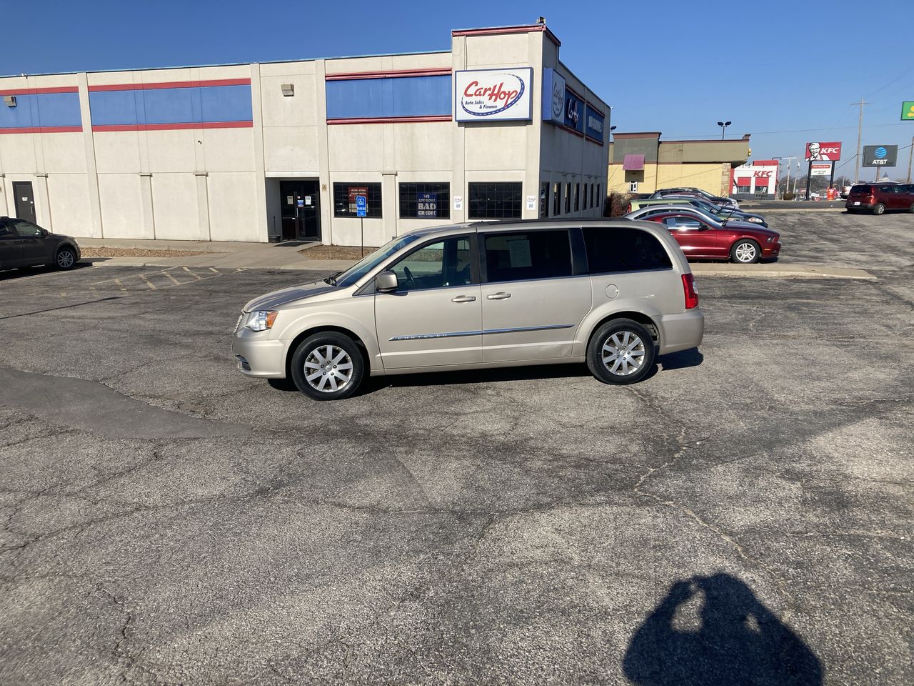 2015 Chrysler Town & Country Touring's photo