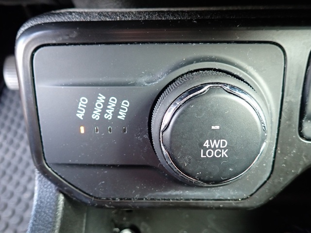 2023 Jeep Renegade Latitude Upland photo 17