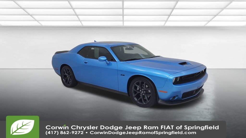 2023 Dodge Challenger R/T photo 2