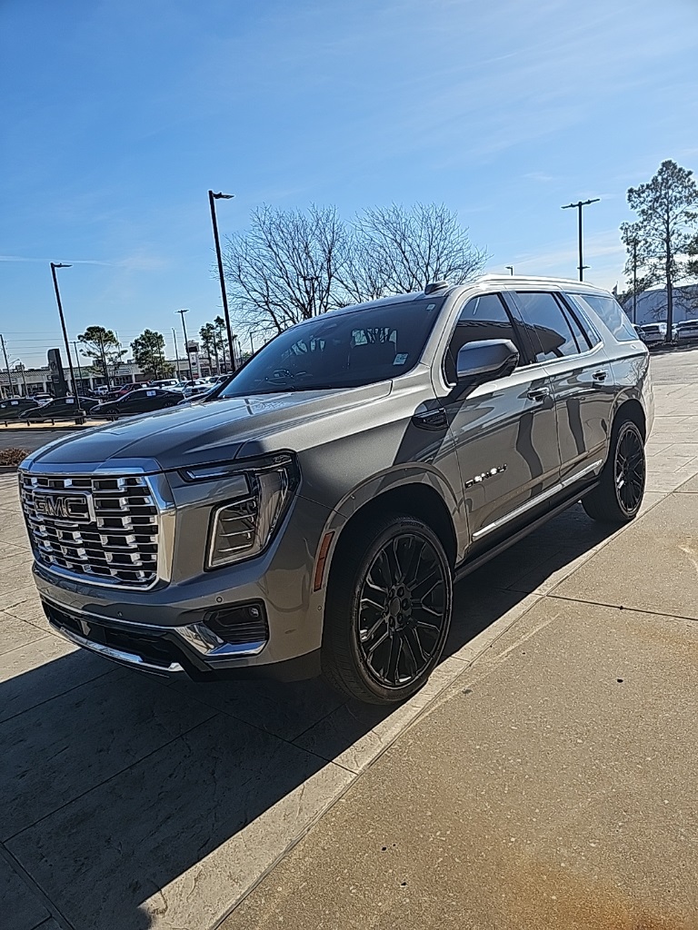 2025 GMC Yukon Denali's photo