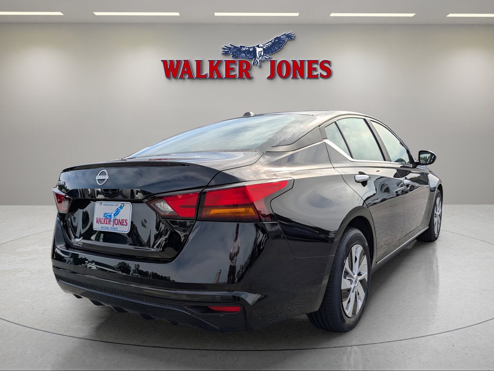 2025 Nissan Altima S photo 3