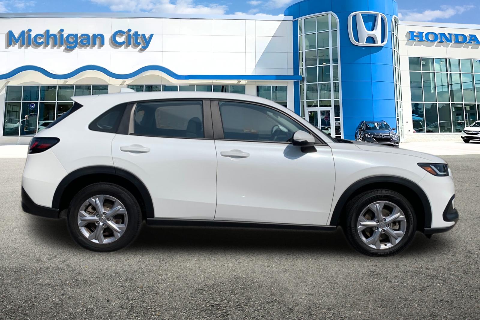 2024 Honda HR-V LX photo 3