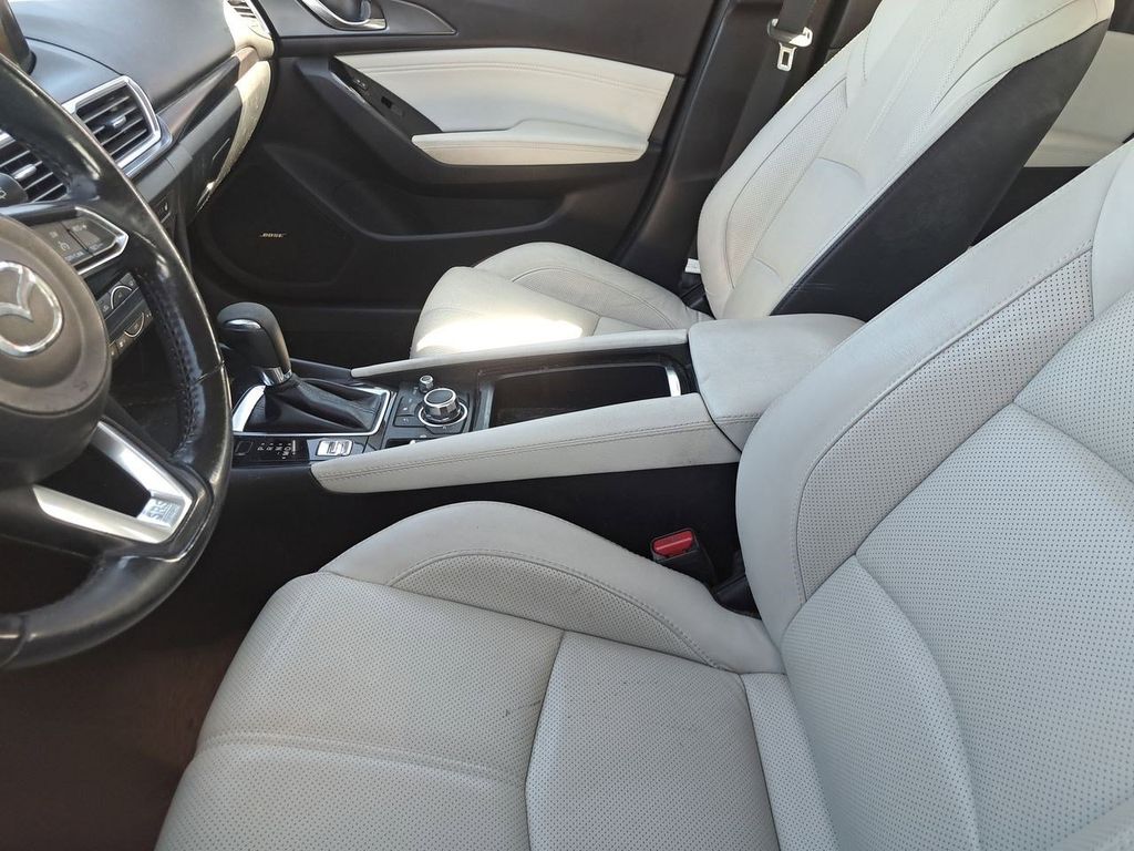 2018 Mazda Mazda3 Grand Touring photo 9