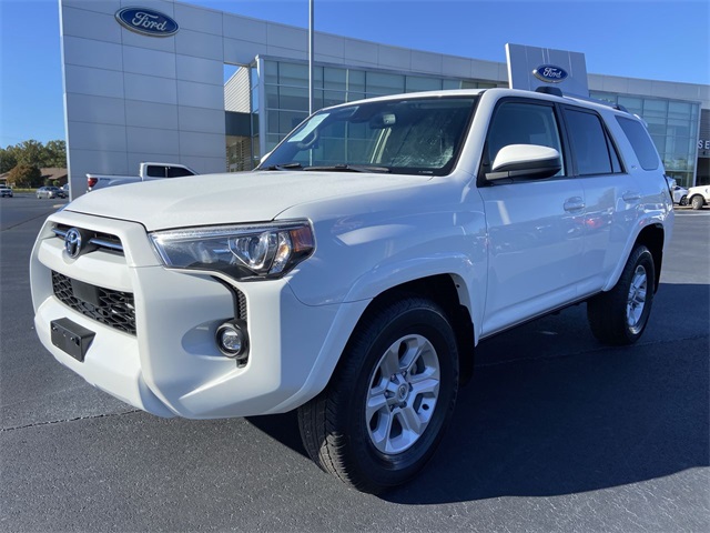2023 Toyota 4Runner SR5's photo