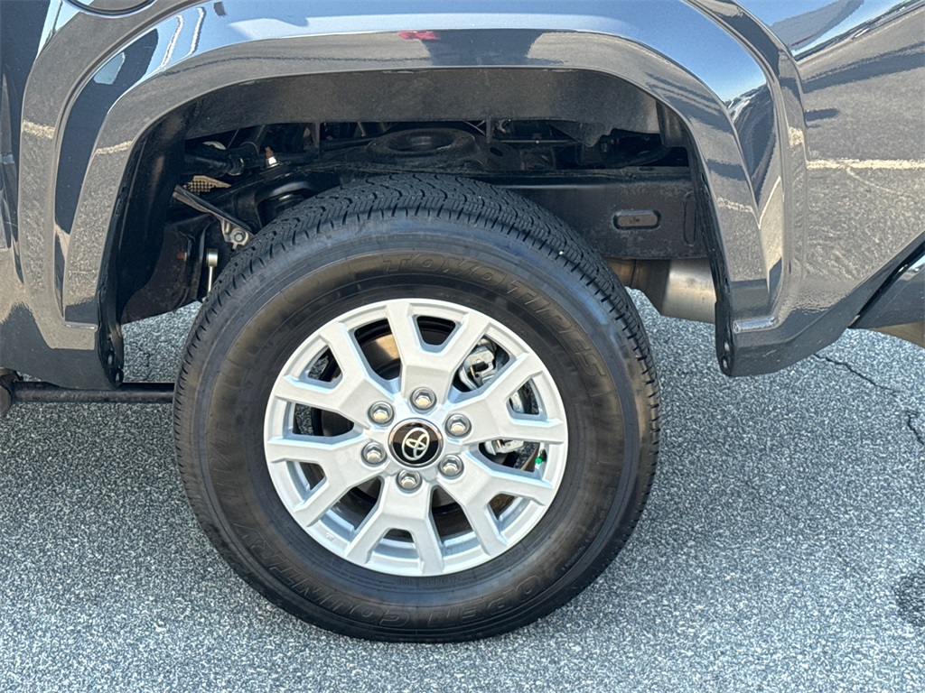 2024 Toyota Tacoma SR5 photo 17