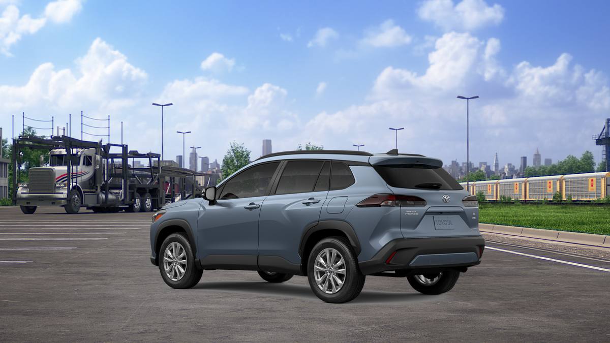 2026 Toyota Corolla Cross LE photo 2