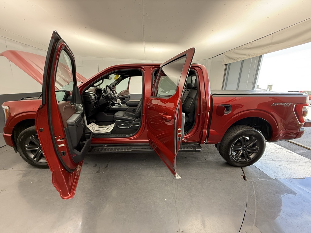 2023 Ford F-150 Lariat photo 12