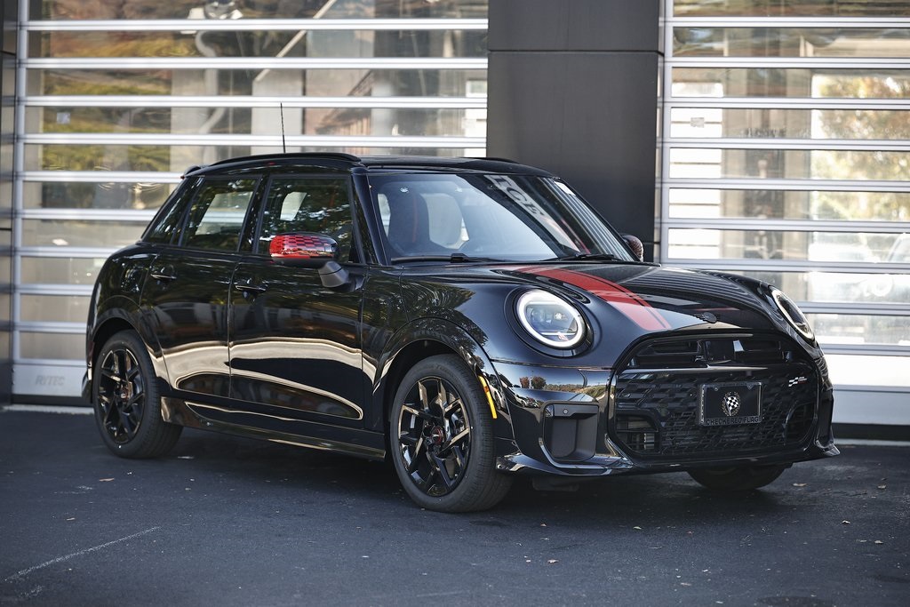 2026 MINI Hardtop 4 Door S's photo