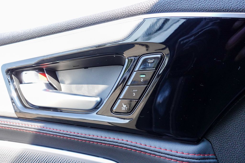 2026 Acura MDX SH-AWD A-Spec Advance photo 15