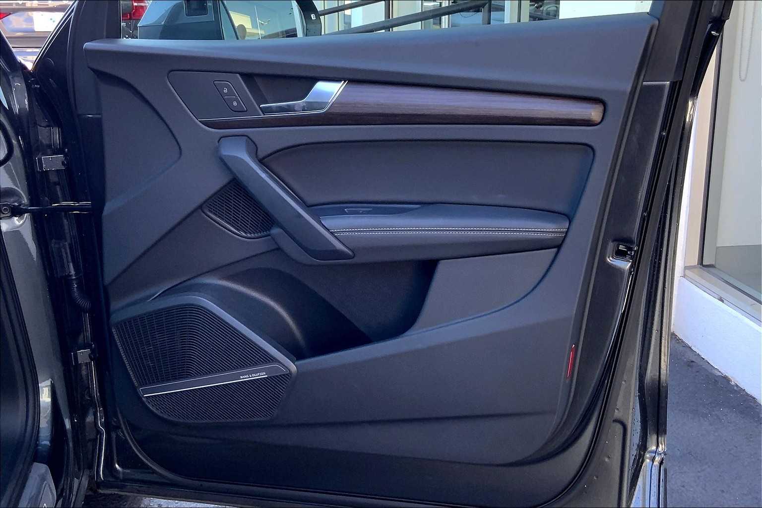 2024 Audi Q5 S line Premium Plus photo 23