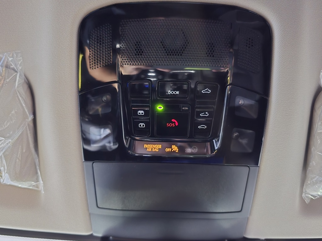 2025 Lexus NX 450h+ Luxury AWD photo 16