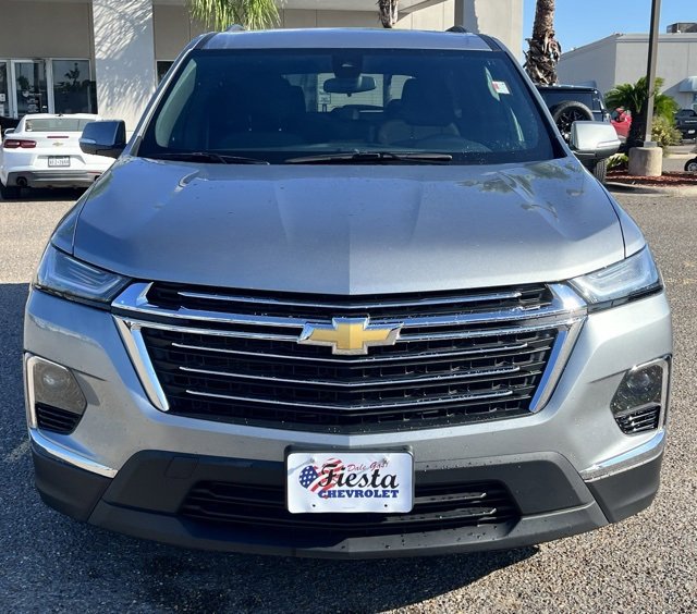 2023 Chevrolet Traverse Cloth photo 2