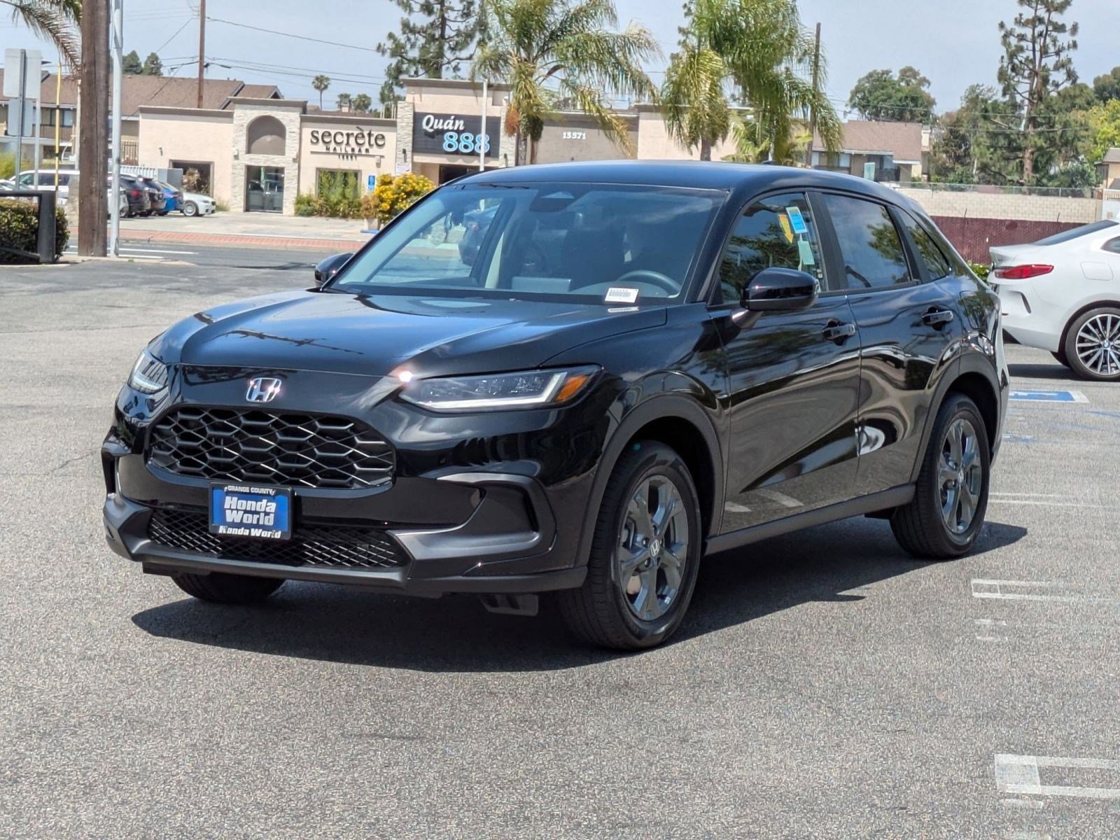 2026 Honda HR-V LX photo 3