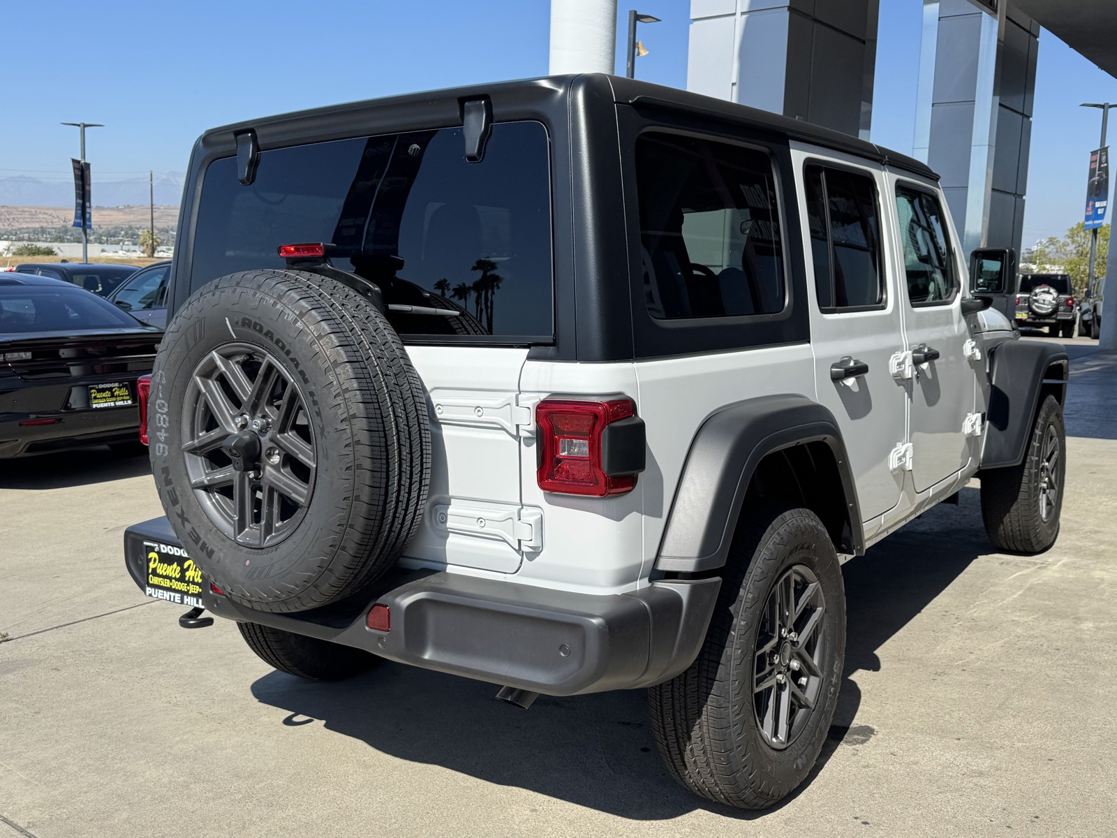 2025 Jeep Wrangler Sport S photo 6