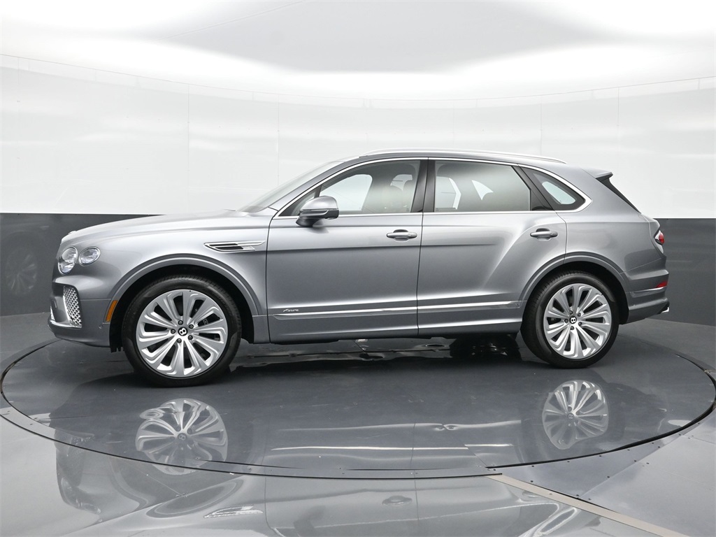 2025 Bentley Bentayga Azure photo 4