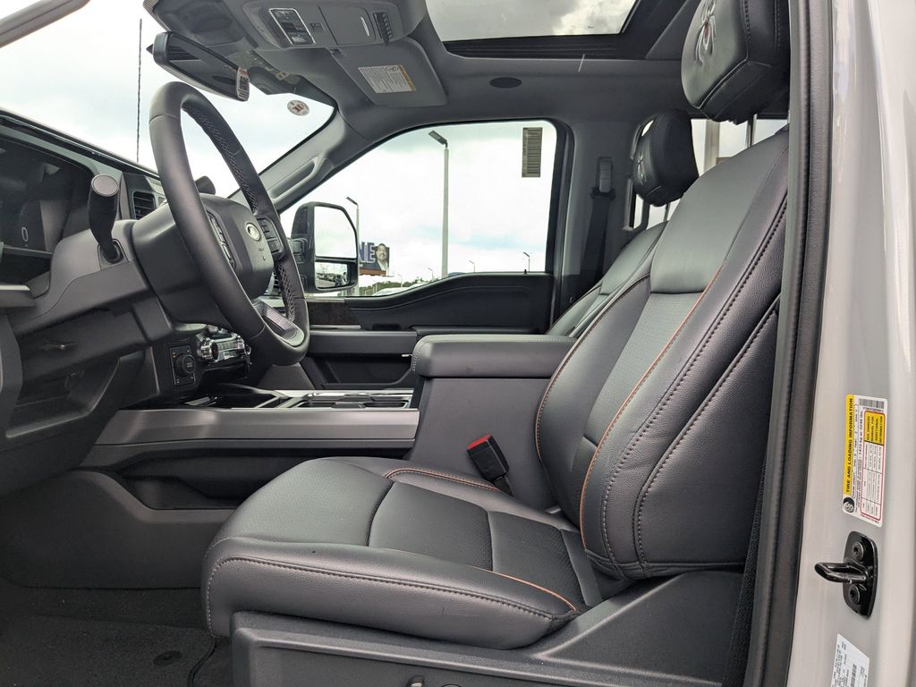 2025 Ford F-250 photo 19