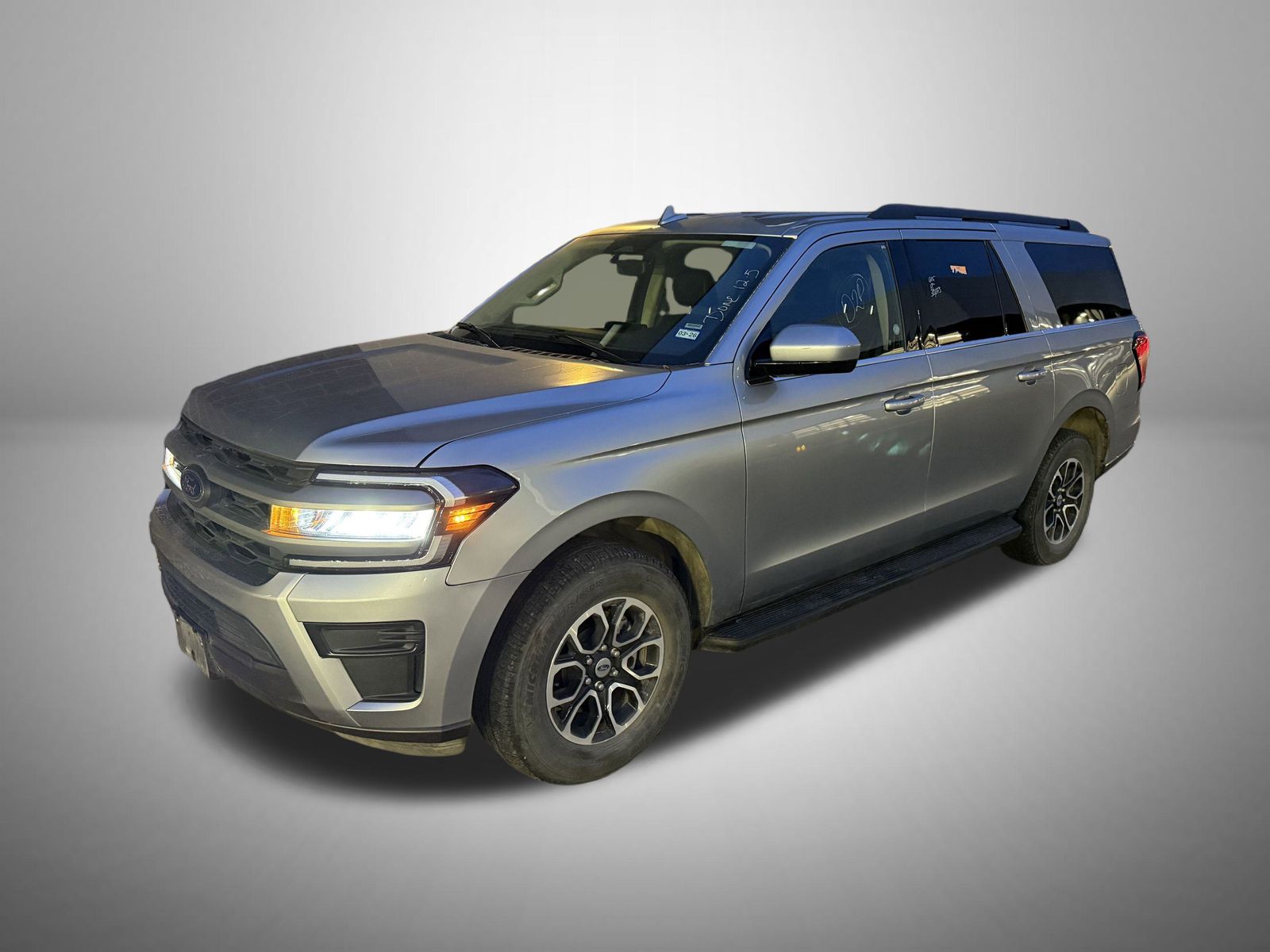 2024 Ford Expedition XLT's photo