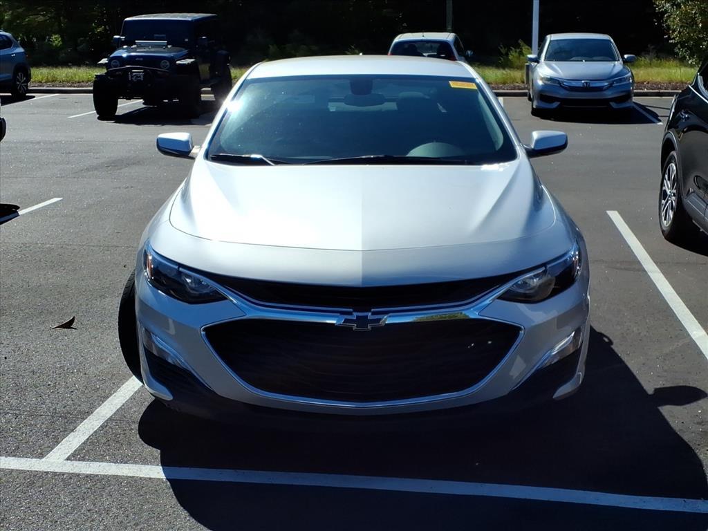 2021 Chevrolet Malibu RS photo 2