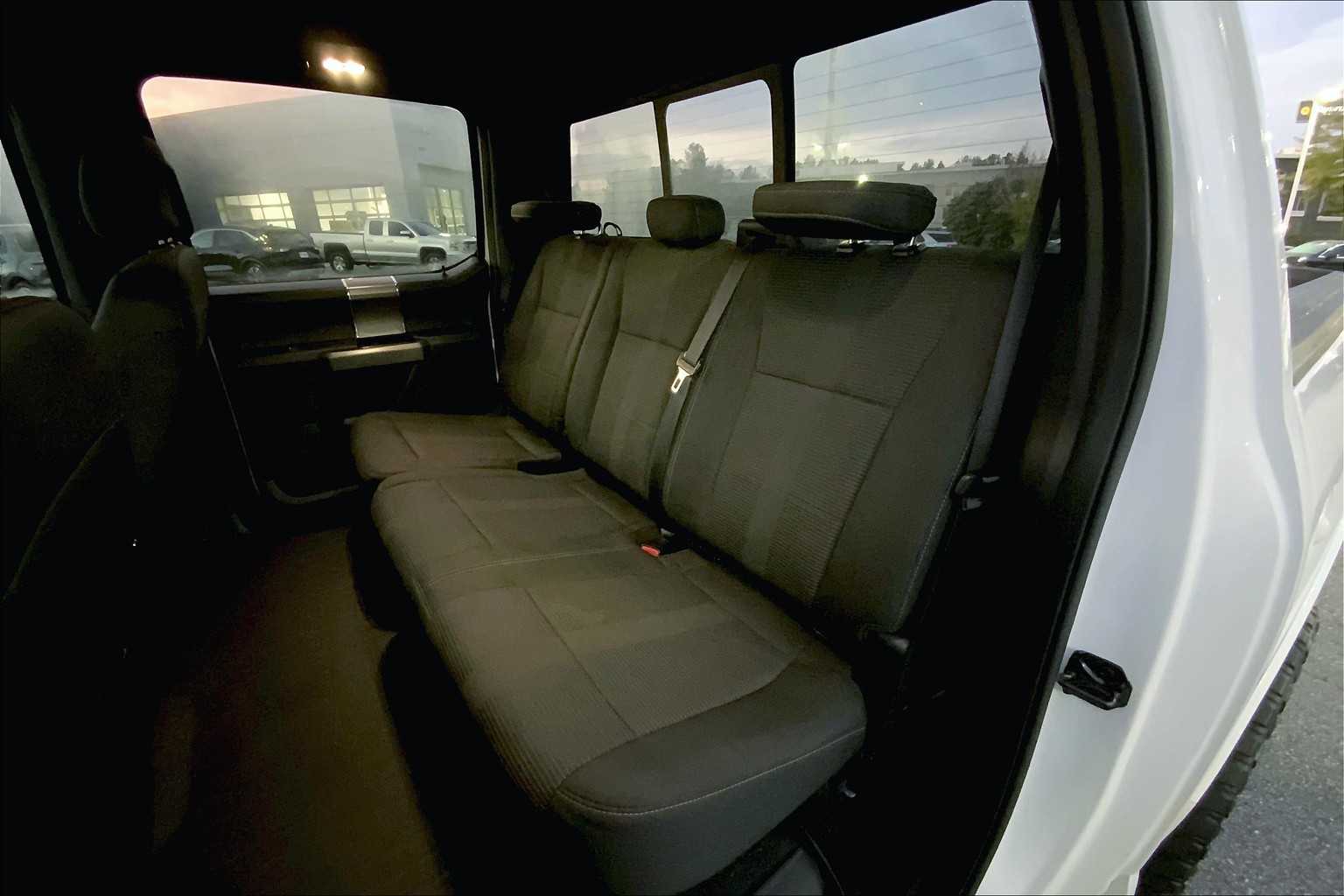 2016 Ford F-150 XLT photo 20