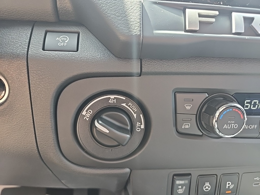 2025 Nissan Frontier Crew Cab SV photo 20