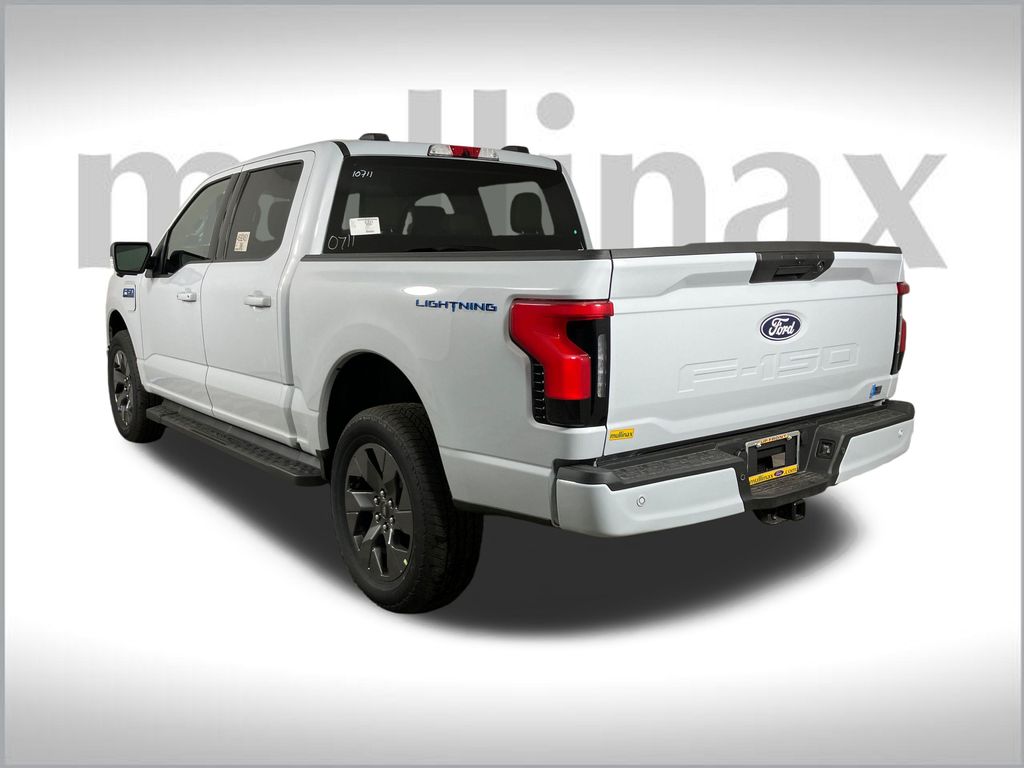 2025 Ford F-150 Lightning photo 4