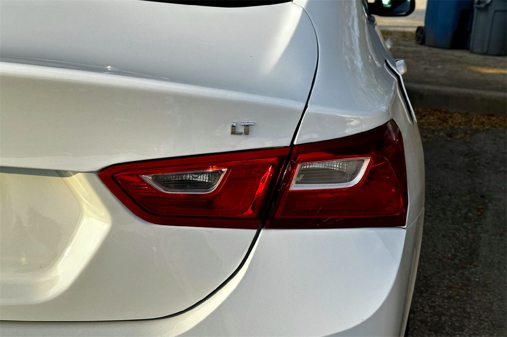 2025 Chevrolet Malibu 1LT photo 4