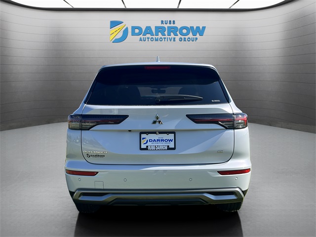2025 Mitsubishi Outlander SE photo 4