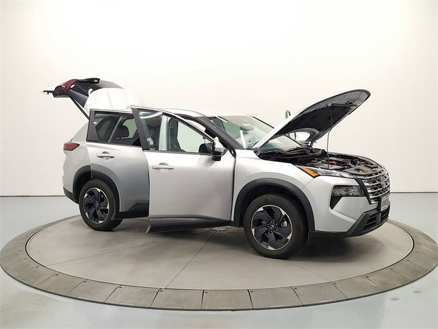 2024 Nissan Rogue SV photo 15