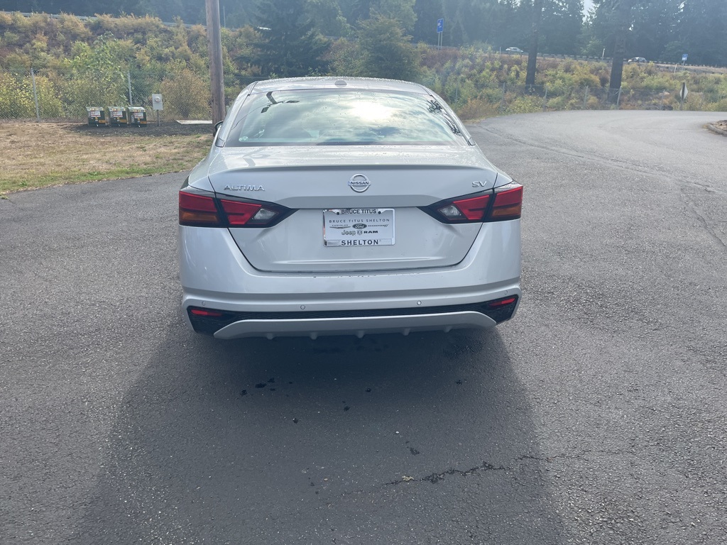 2022 Nissan Altima 2.5 SV photo 6